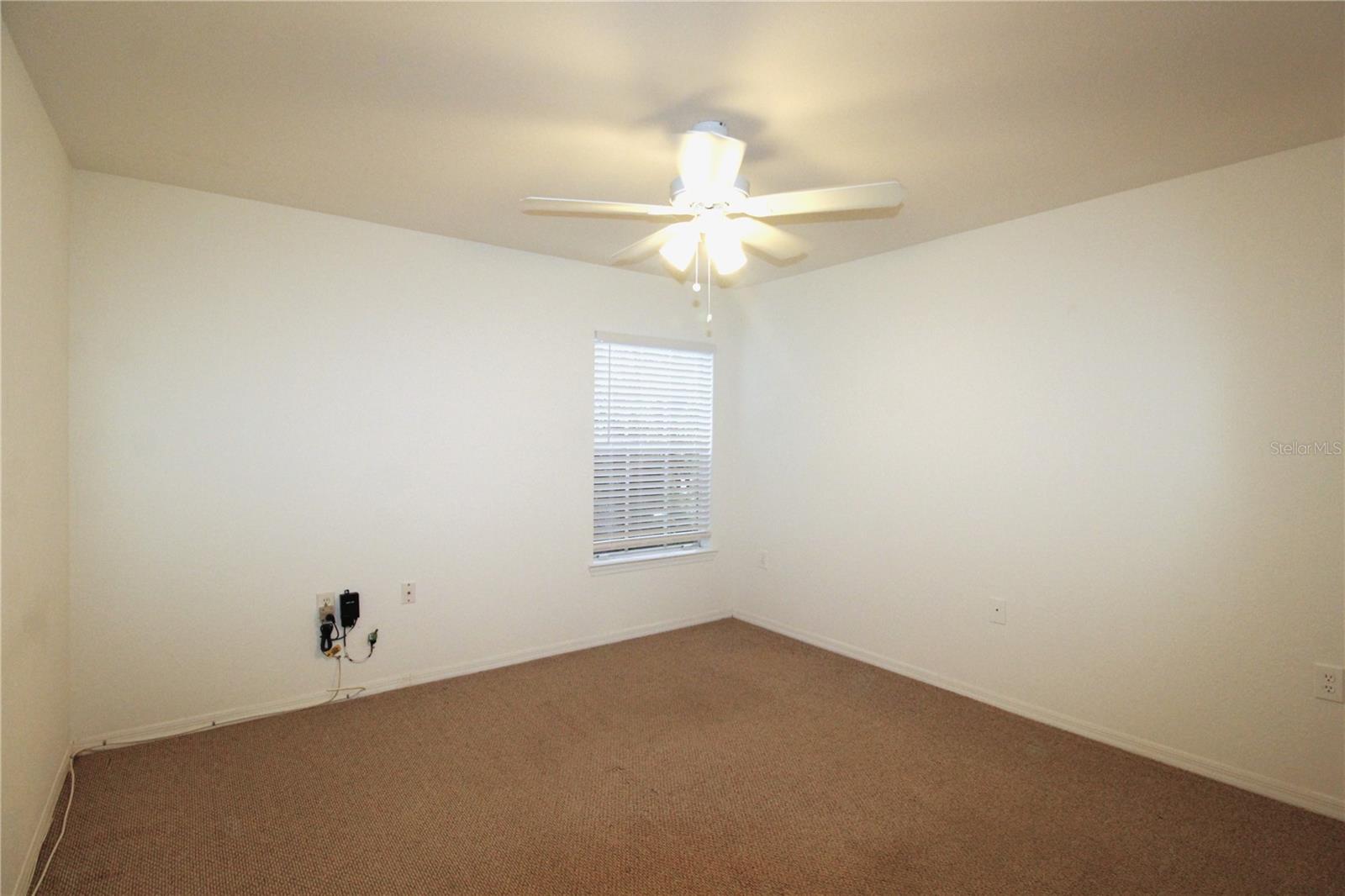 Listing photo id 9 for 8905 Manor Loop 107