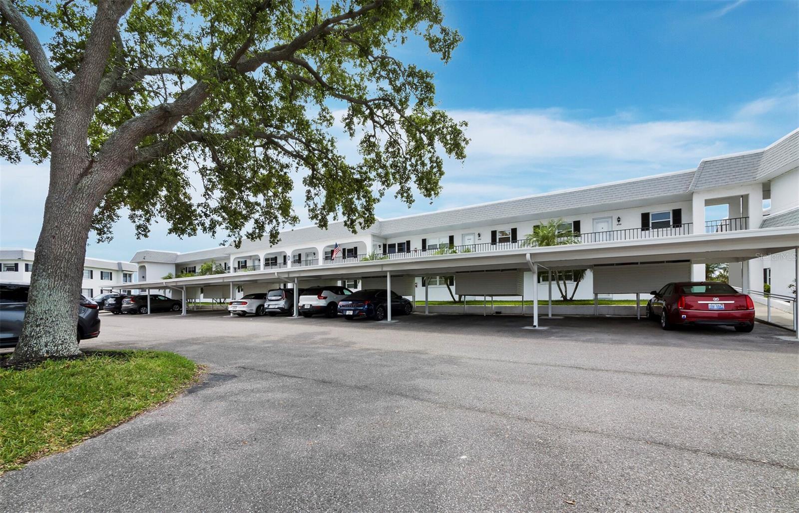 Listing photo id 0 for 4745 Independence Drive 4745