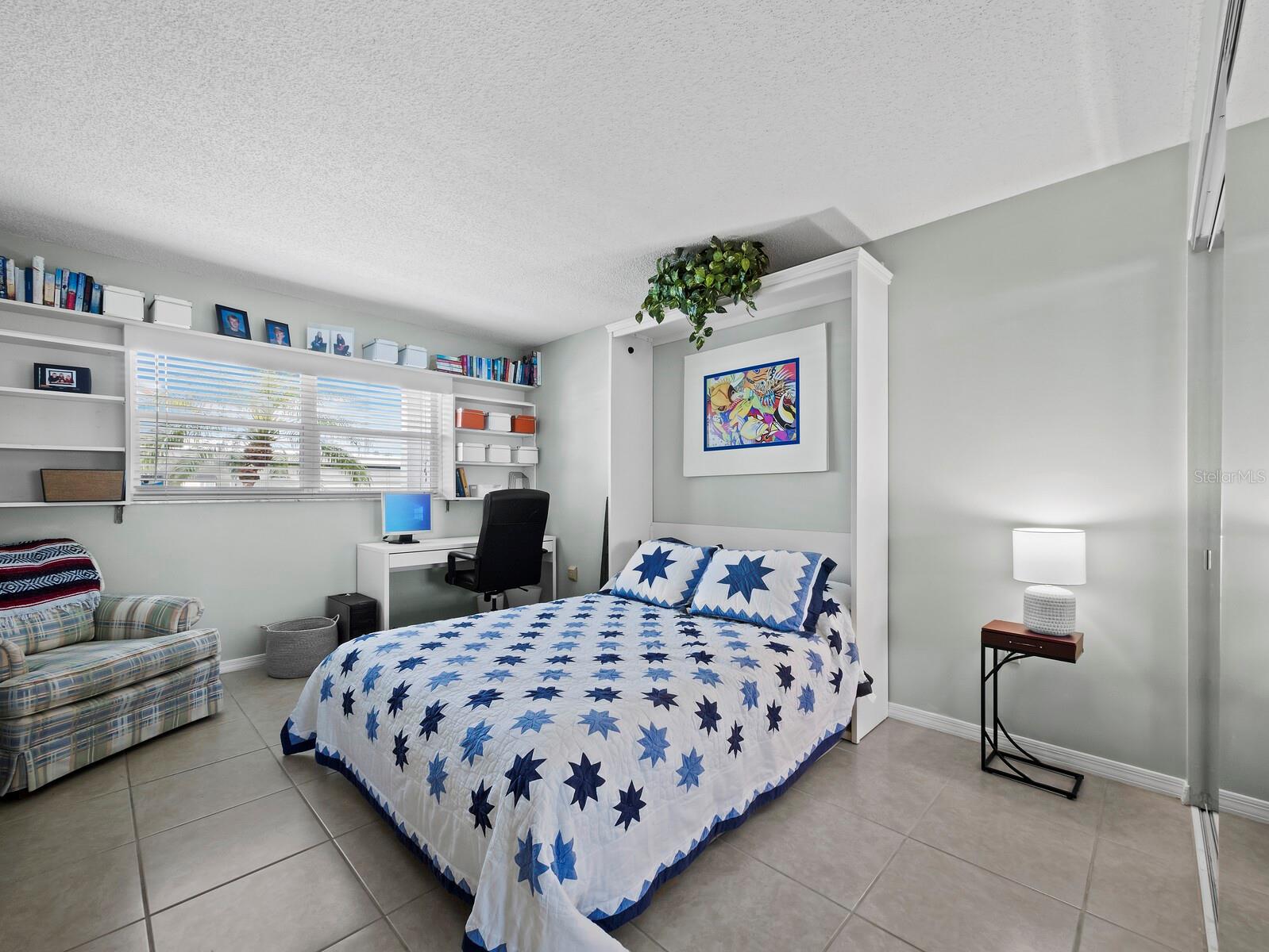 Listing photo id 27 for 4745 Independence Drive 4745