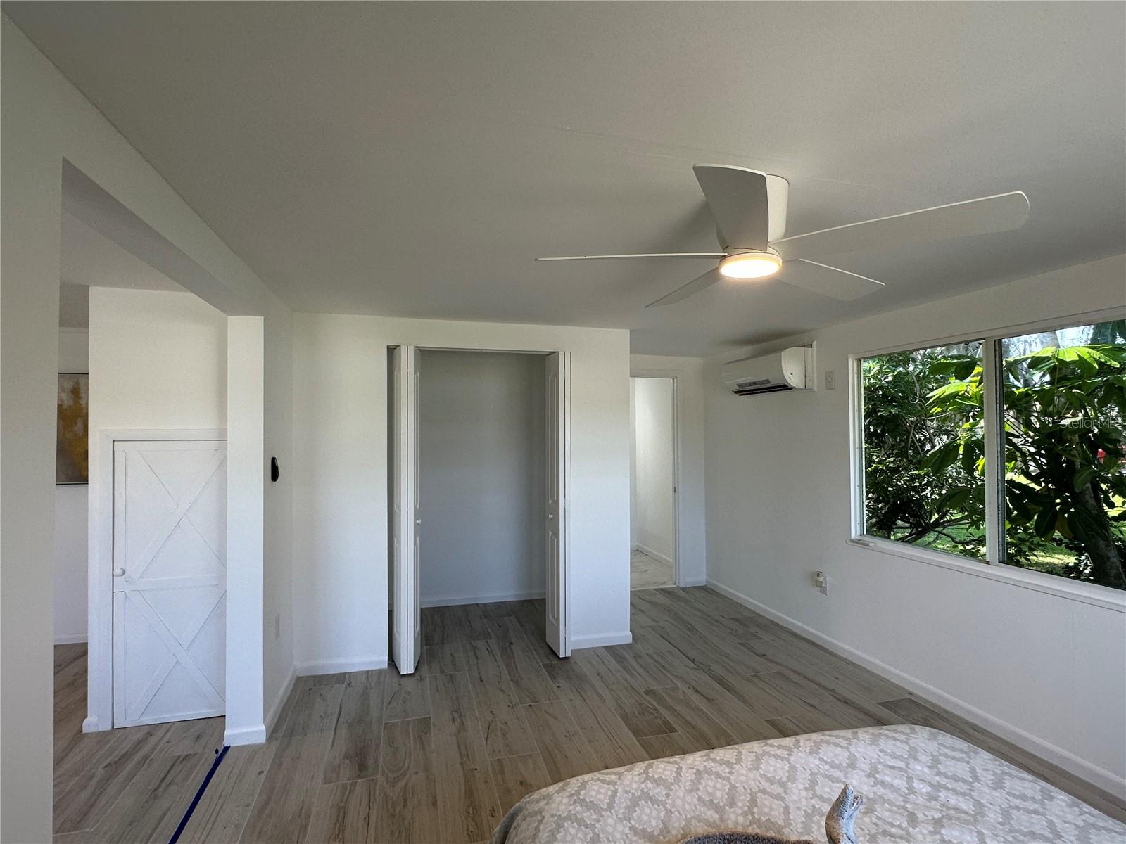 Image 17 of 35 For 812 Bayview Drive