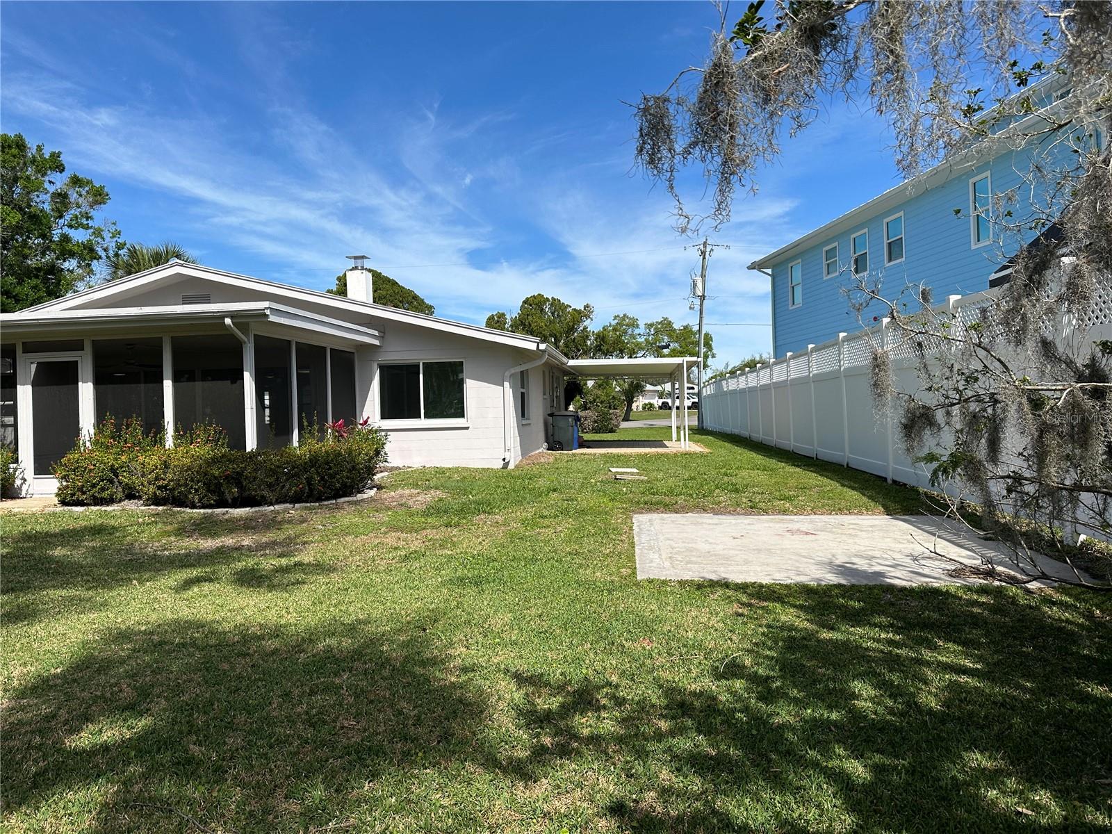 Image 35 of 35 For 812 Bayview Drive