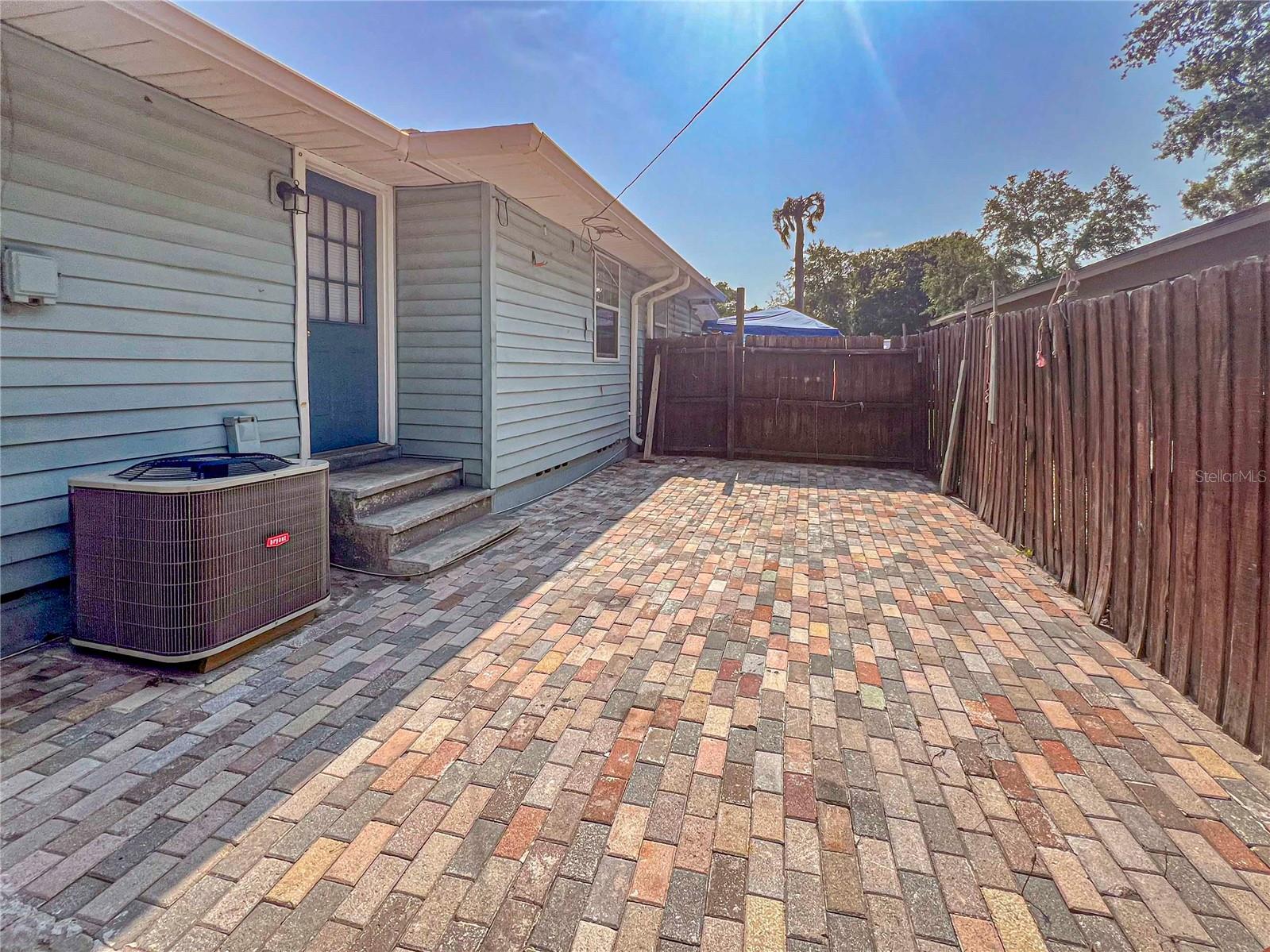 Image 15 of 16 For 2137 Roselawn Street A