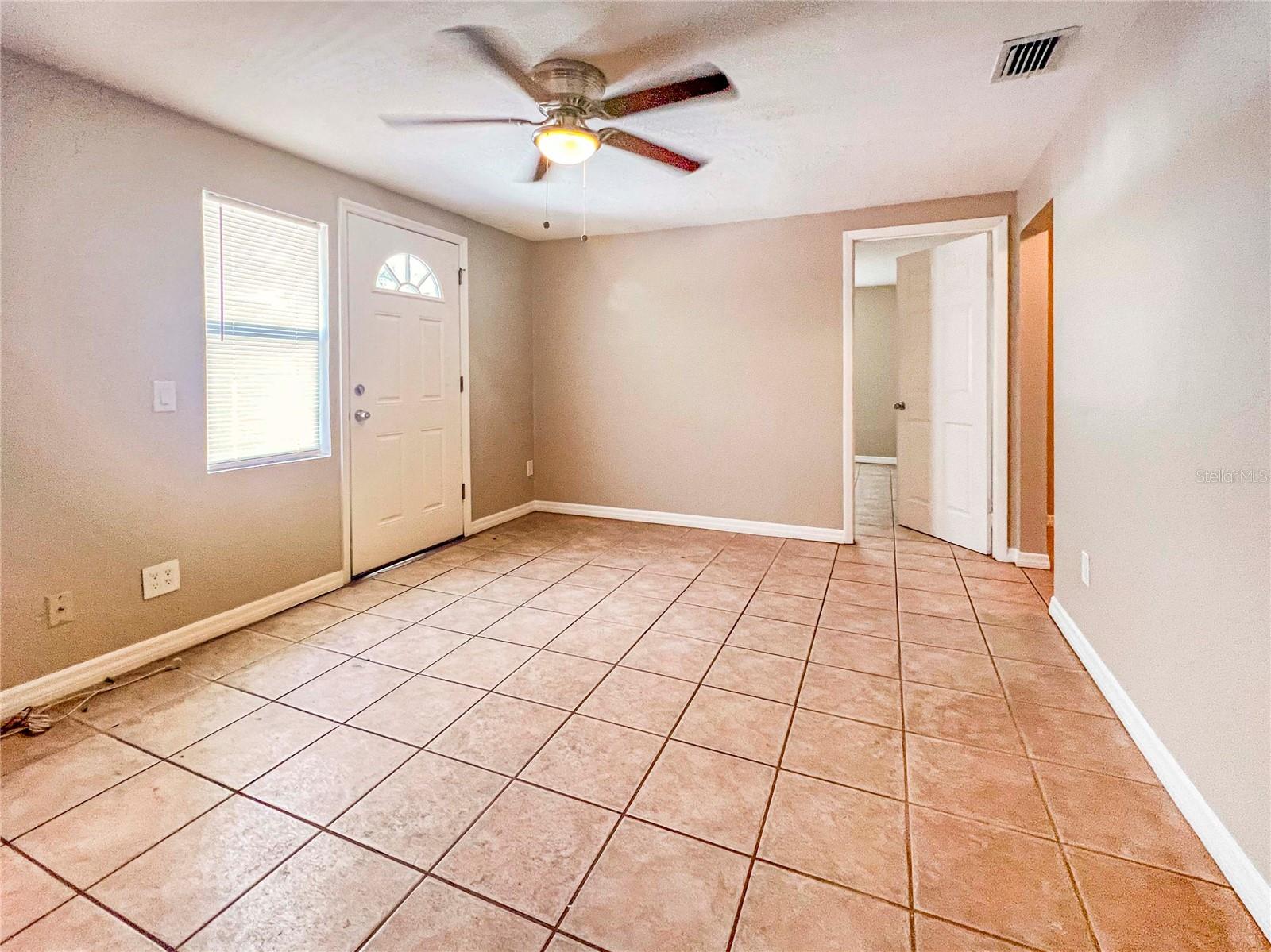 Image 4 of 16 For 2137 Roselawn Street A