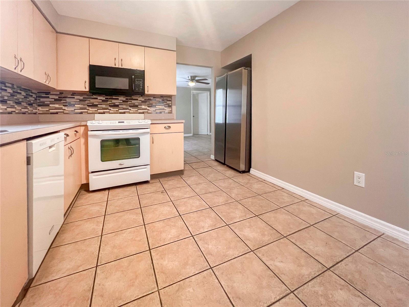 Image 7 of 16 For 2137 Roselawn Street A