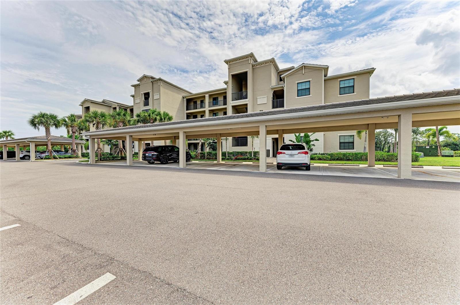 Image 4 of 77 For 18114 Gawthrop Drive 201