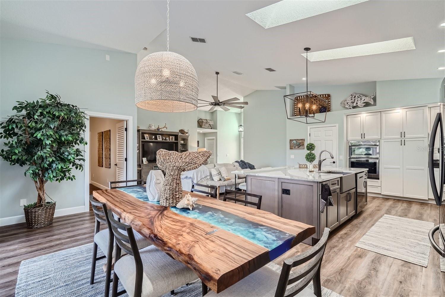 Image 12 of 41 For 11367 Perico Isle Circle