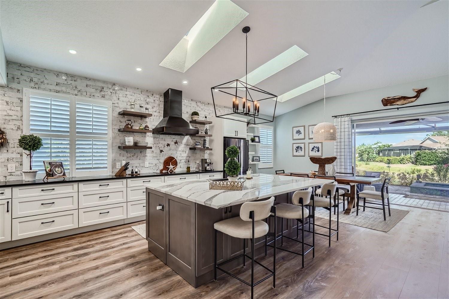 Image 14 of 41 For 11367 Perico Isle Circle