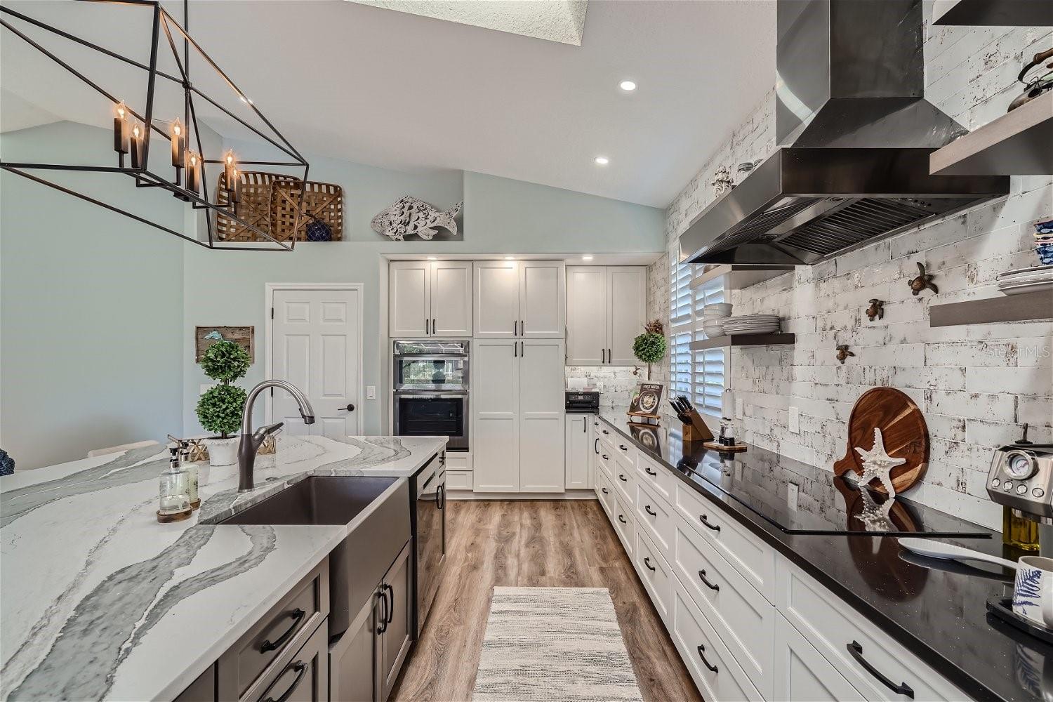 Image 17 of 41 For 11367 Perico Isle Circle