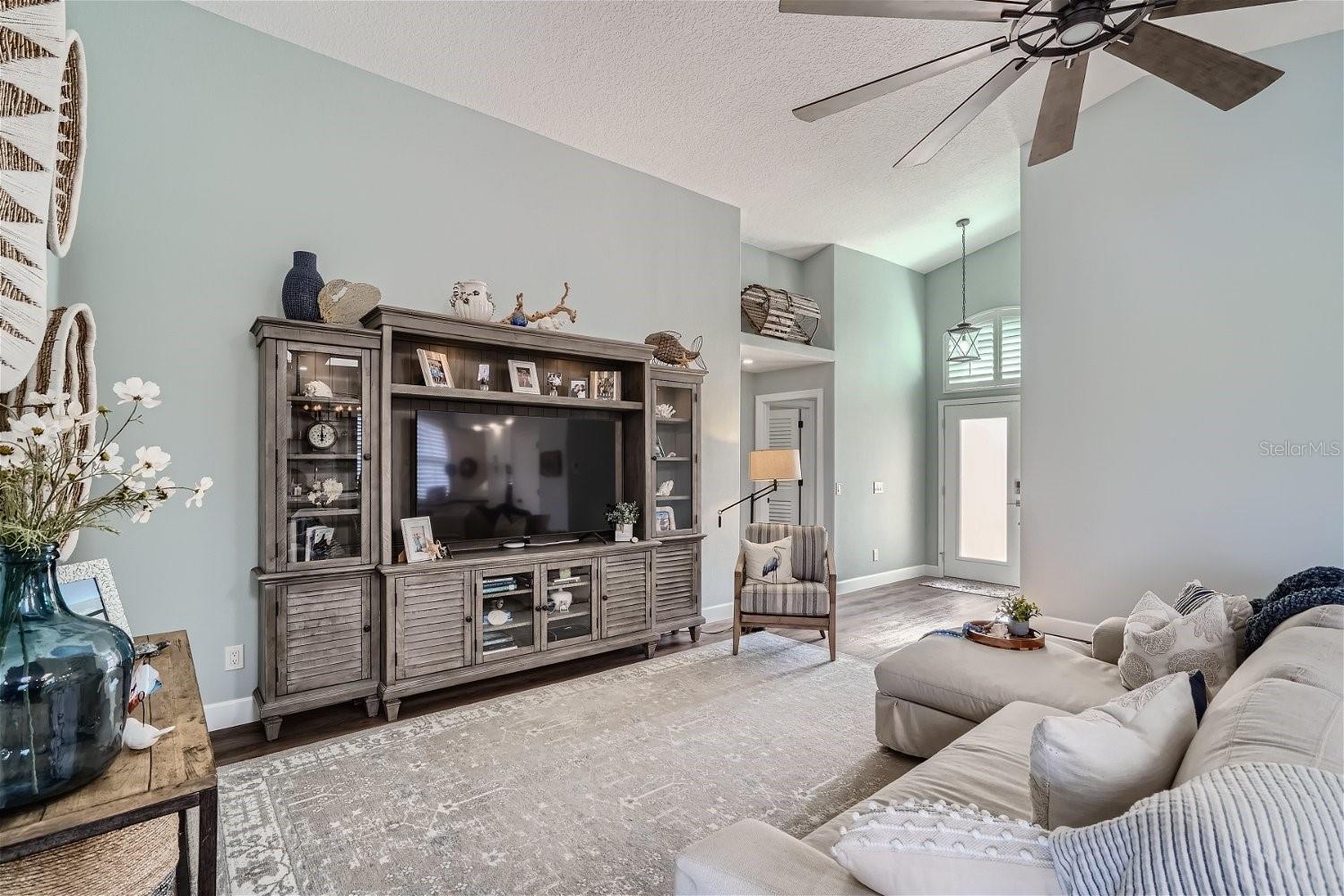 Image 20 of 41 For 11367 Perico Isle Circle