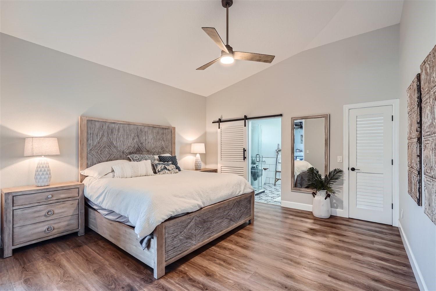 Image 23 of 41 For 11367 Perico Isle Circle