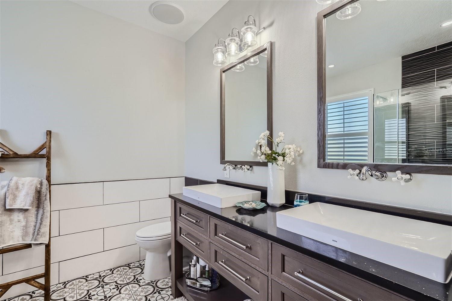 Image 24 of 41 For 11367 Perico Isle Circle