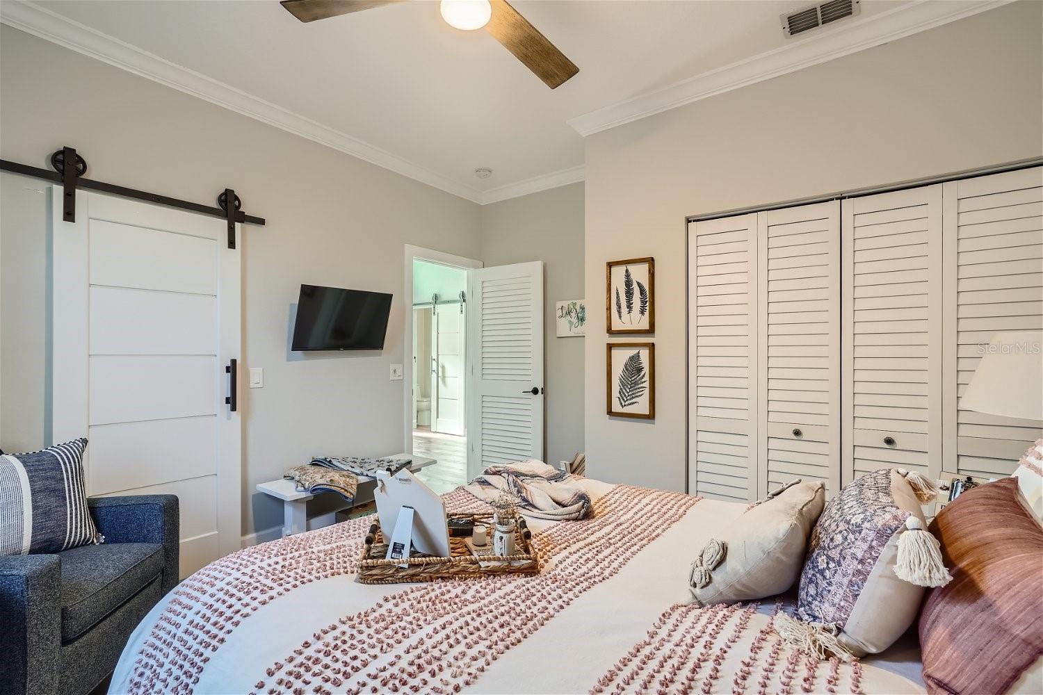 Image 29 of 41 For 11367 Perico Isle Circle