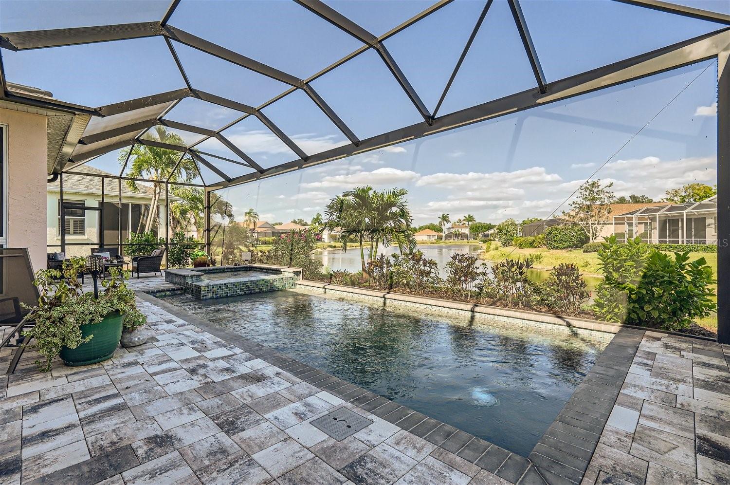 Image 33 of 41 For 11367 Perico Isle Circle