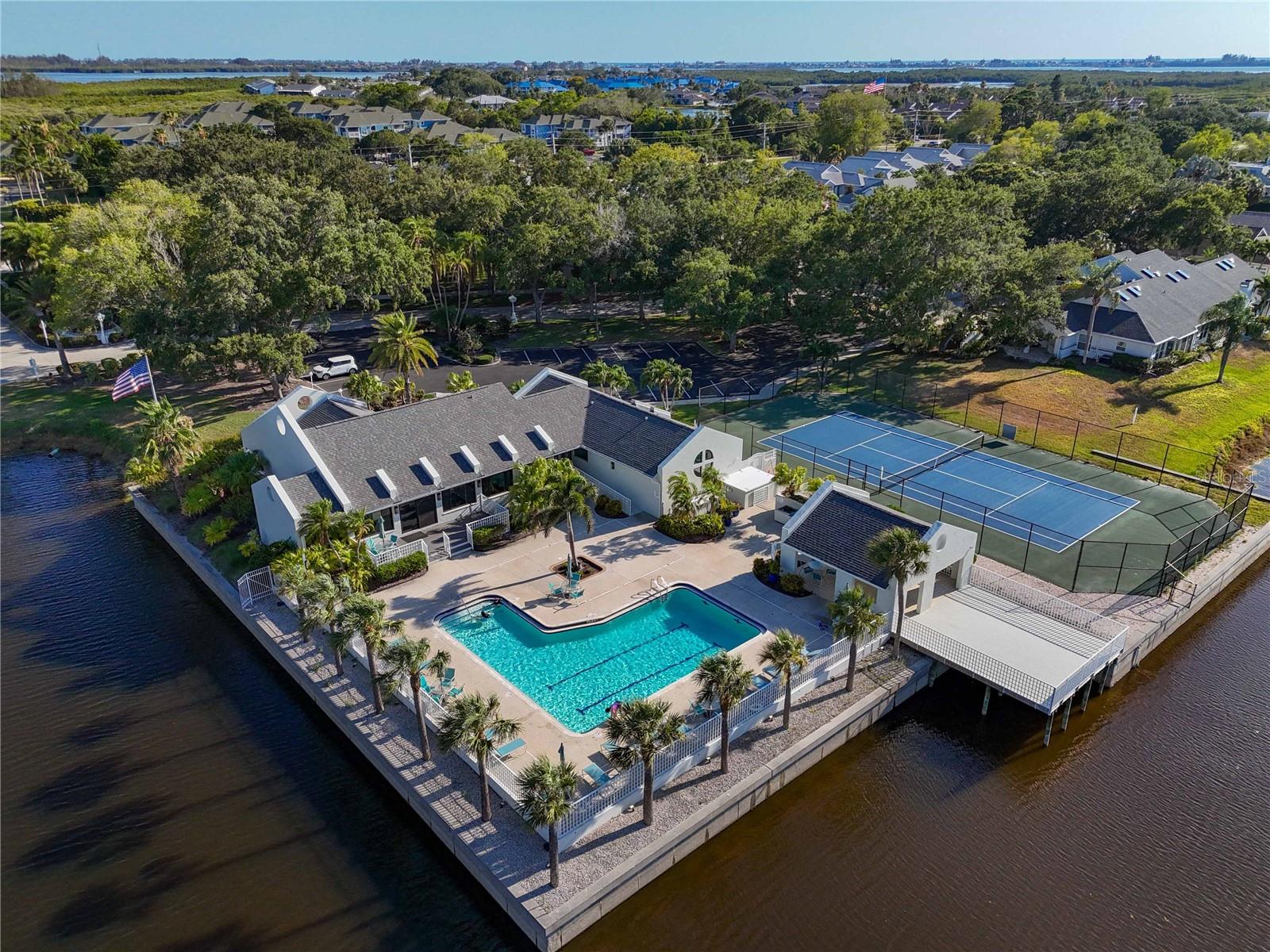 Image 8 of 41 For 11367 Perico Isle Circle