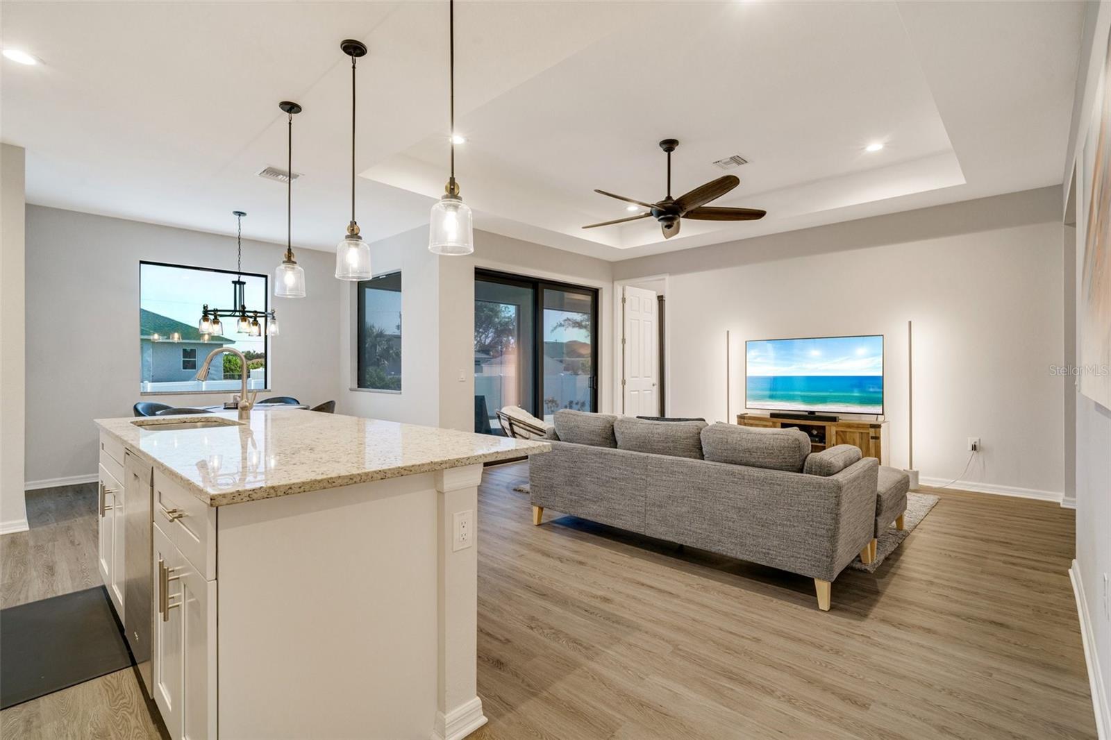 Image 11 of 50 For 3208 37th Street Sw