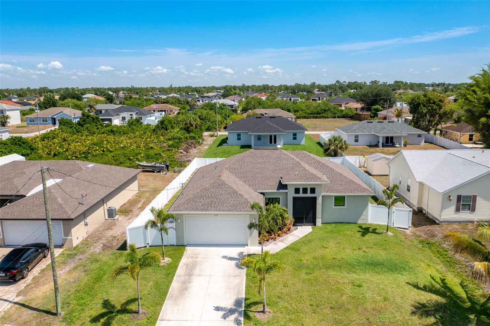 Image 3 of 50 For 3208 37th Street Sw