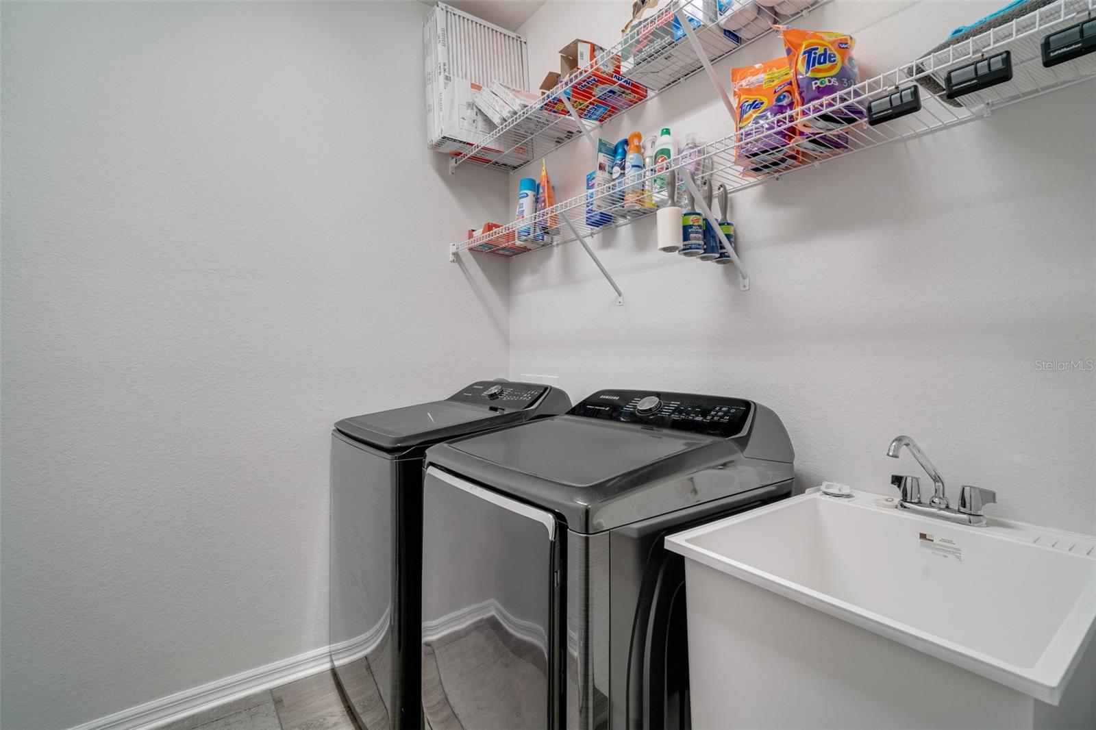 Image 33 of 50 For 3208 37th Street Sw