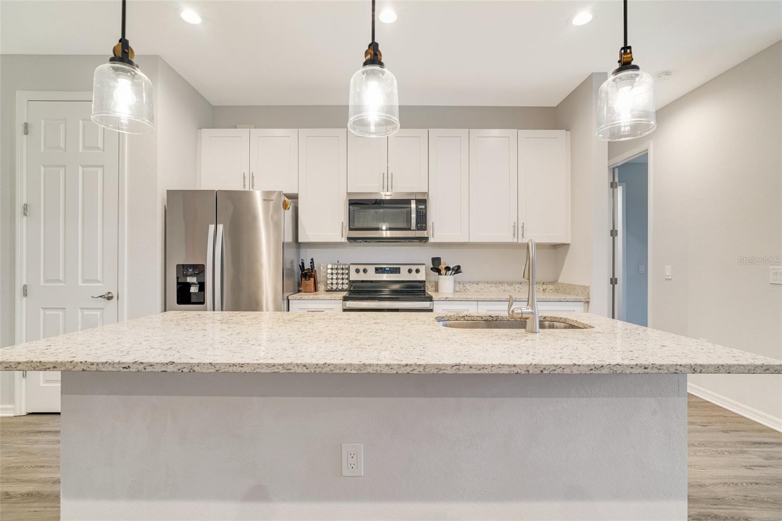 Image 5 of 50 For 3208 37th Street Sw