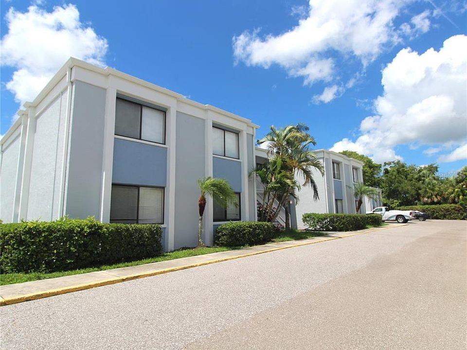 Image 2 of 2 For 5310 26th Street W 902