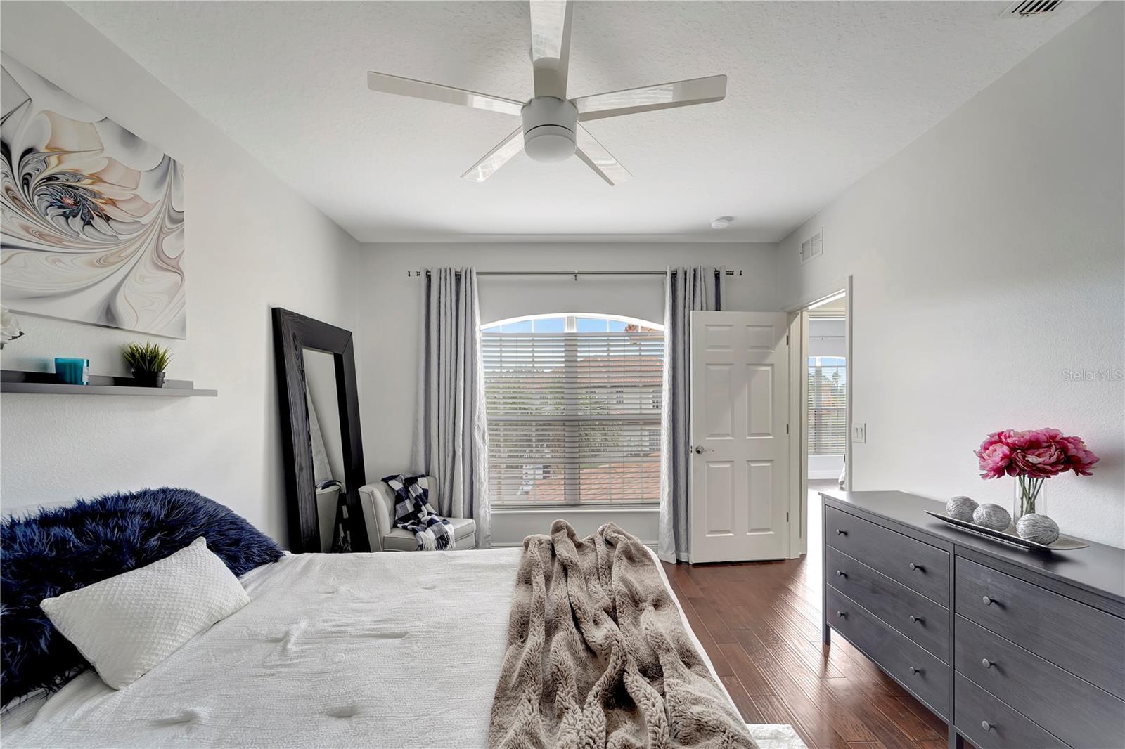 Image 36 of 49 For 8436 Miramar Way 8436