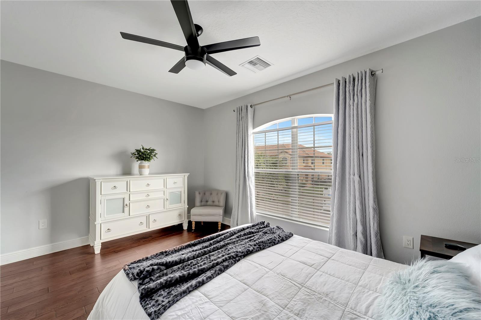Image 39 of 49 For 8436 Miramar Way 8436