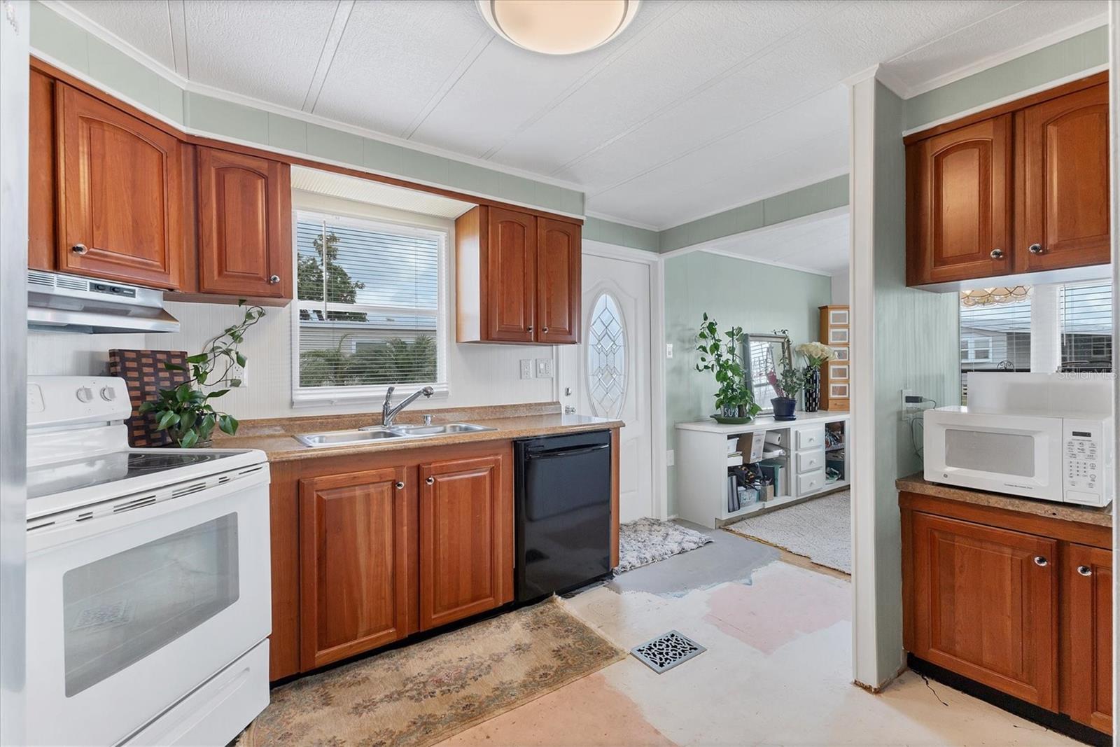 Image 13 of 55 For 4119 13th Street E