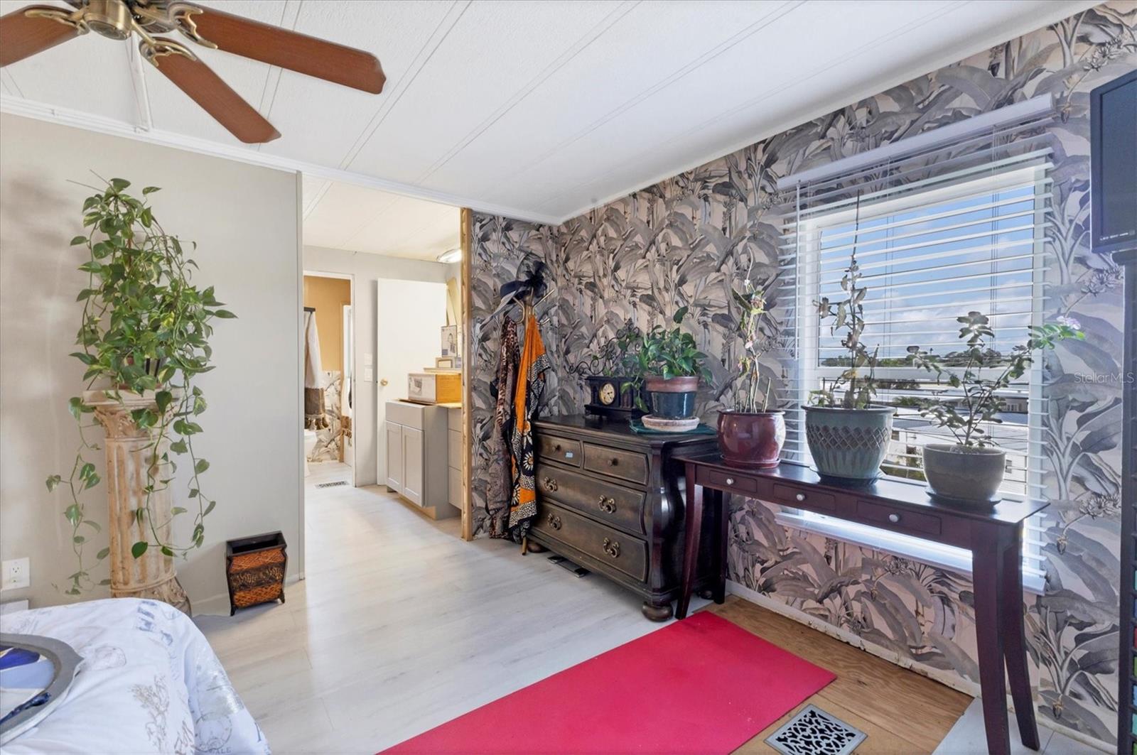 Image 20 of 55 For 4119 13th Street E