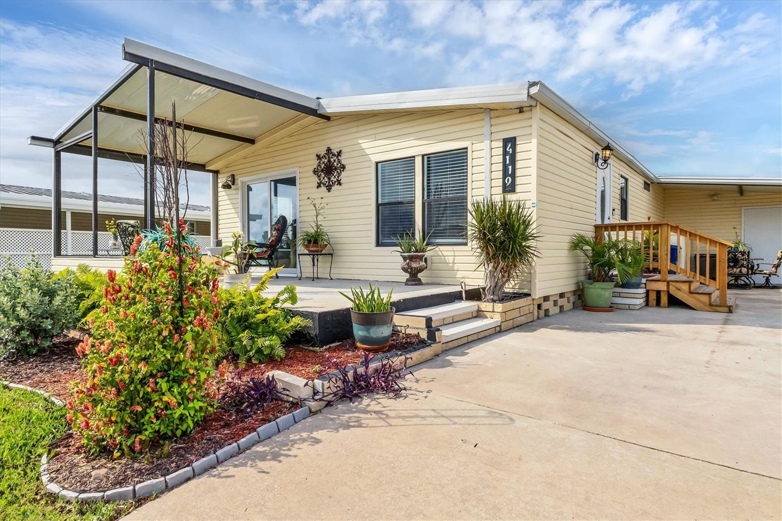 Image 3 of 55 For 4119 13th Street E