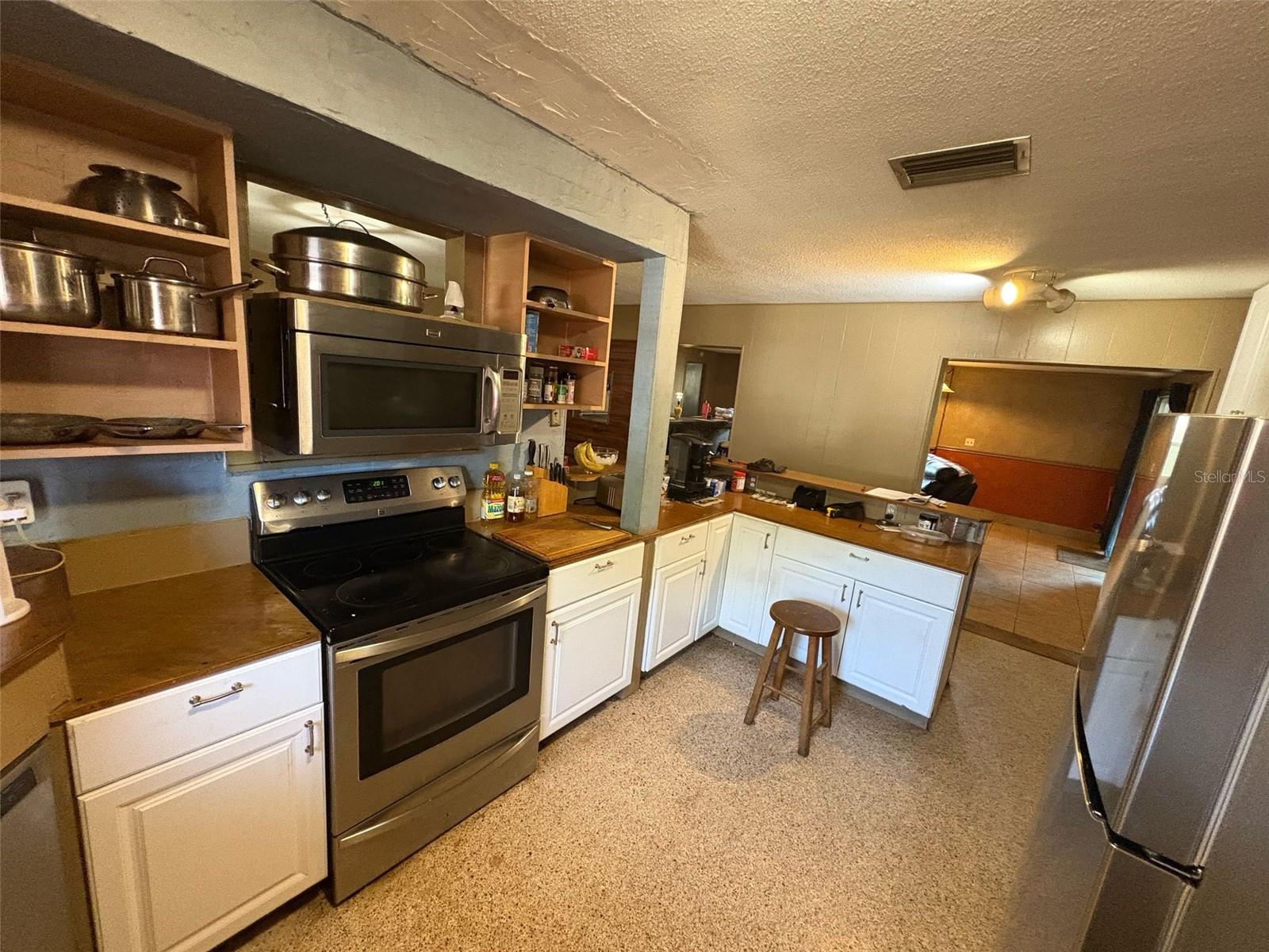 Image 2 of 19 For 1818 Mango Tree Drive