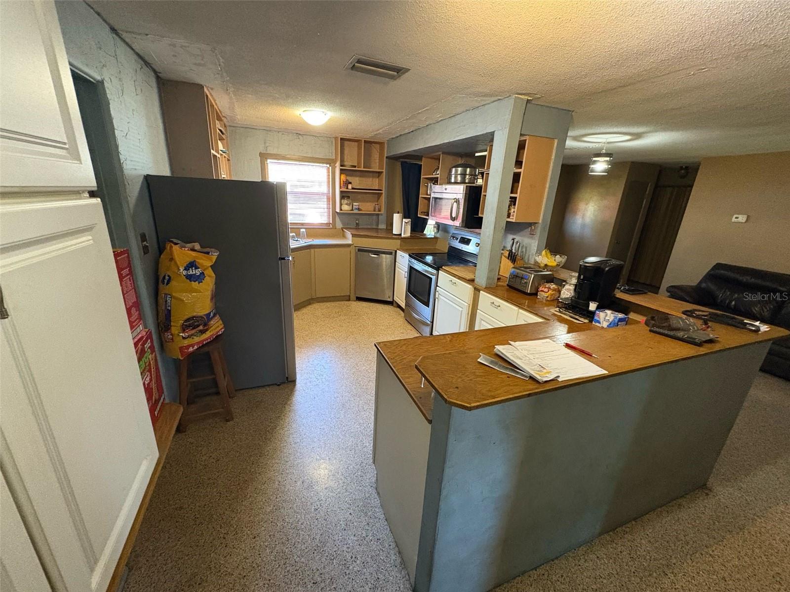 Image 3 of 19 For 1818 Mango Tree Drive