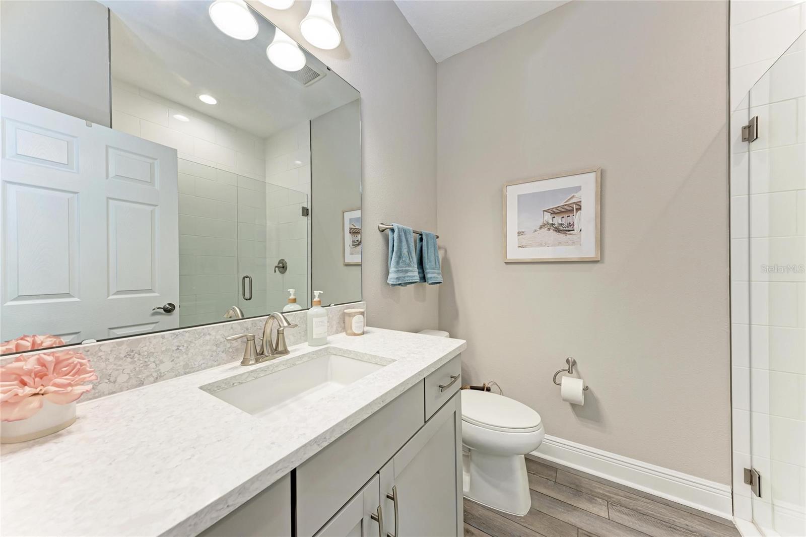 Image 17 of 27 For 12476 Oak Hill Way