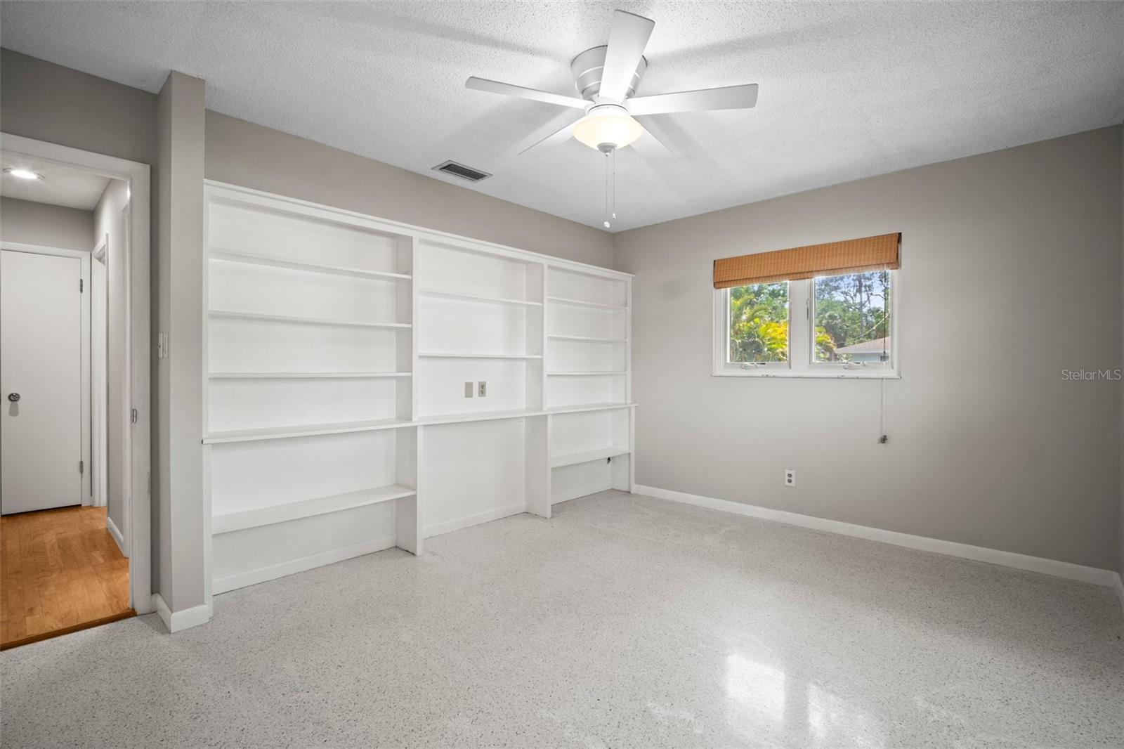 Image 19 of 29 For 6512 Bowline Drive