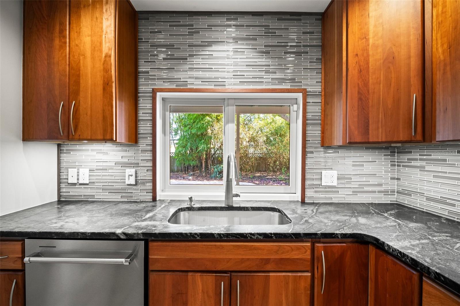 Image 8 of 29 For 6512 Bowline Drive