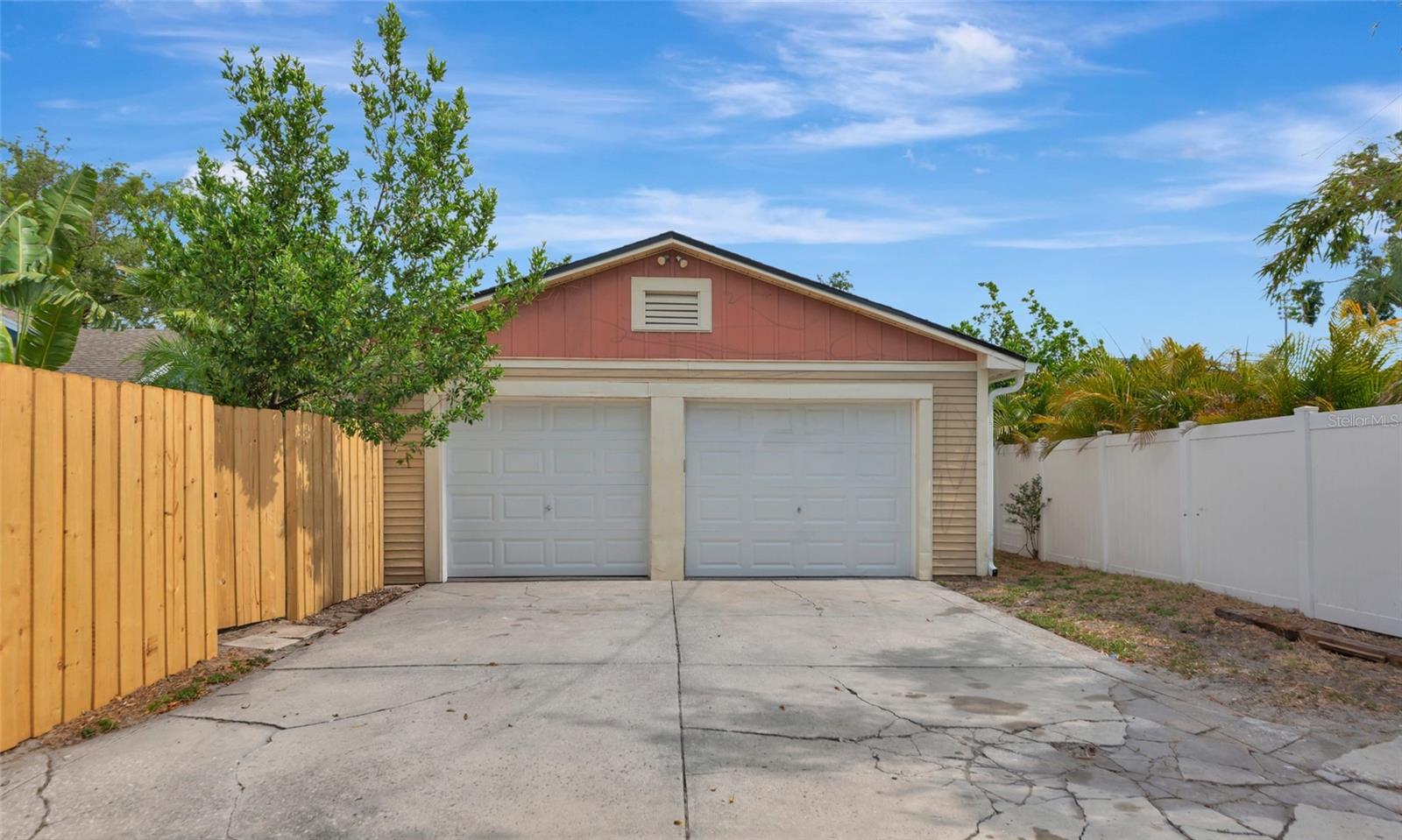 Image 16 of 17 For 2620 8th Avenue N