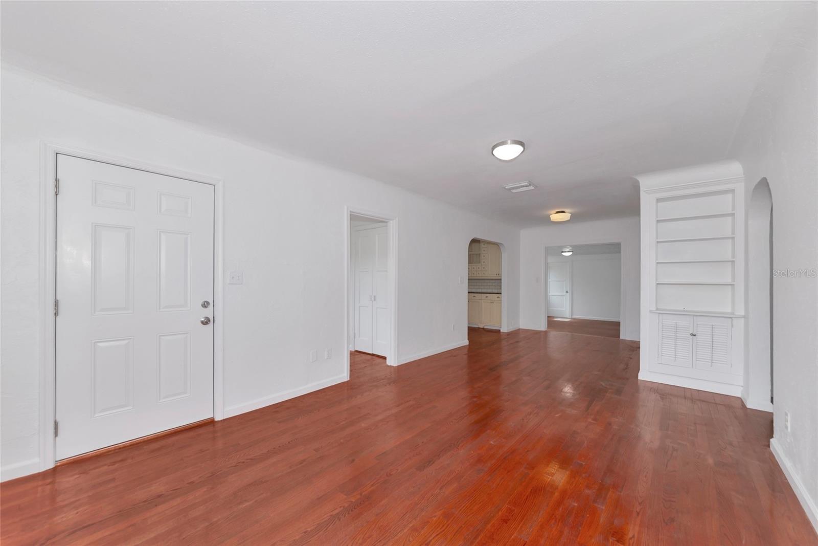 Image 3 of 17 For 2620 8th Avenue N
