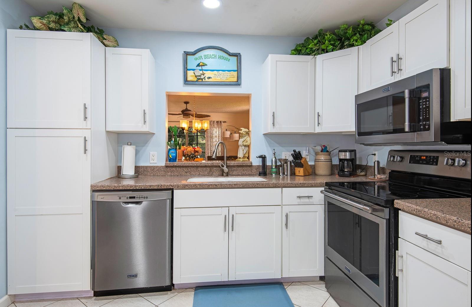 Image 11 of 39 For 523 Spring Lakes Boulevard