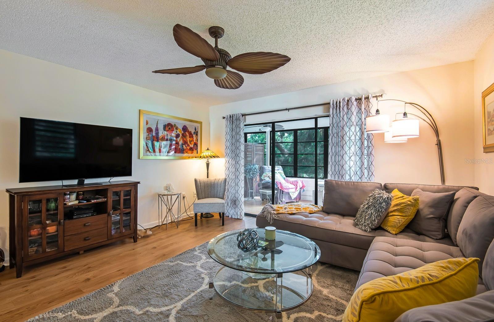Image 15 of 39 For 523 Spring Lakes Boulevard