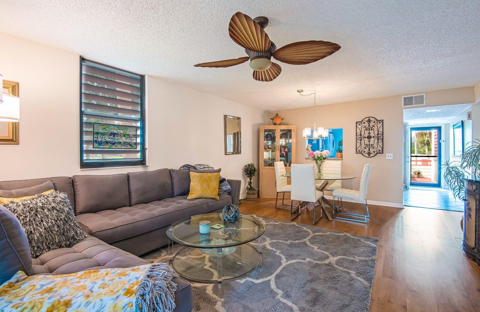 Image 16 of 39 For 523 Spring Lakes Boulevard