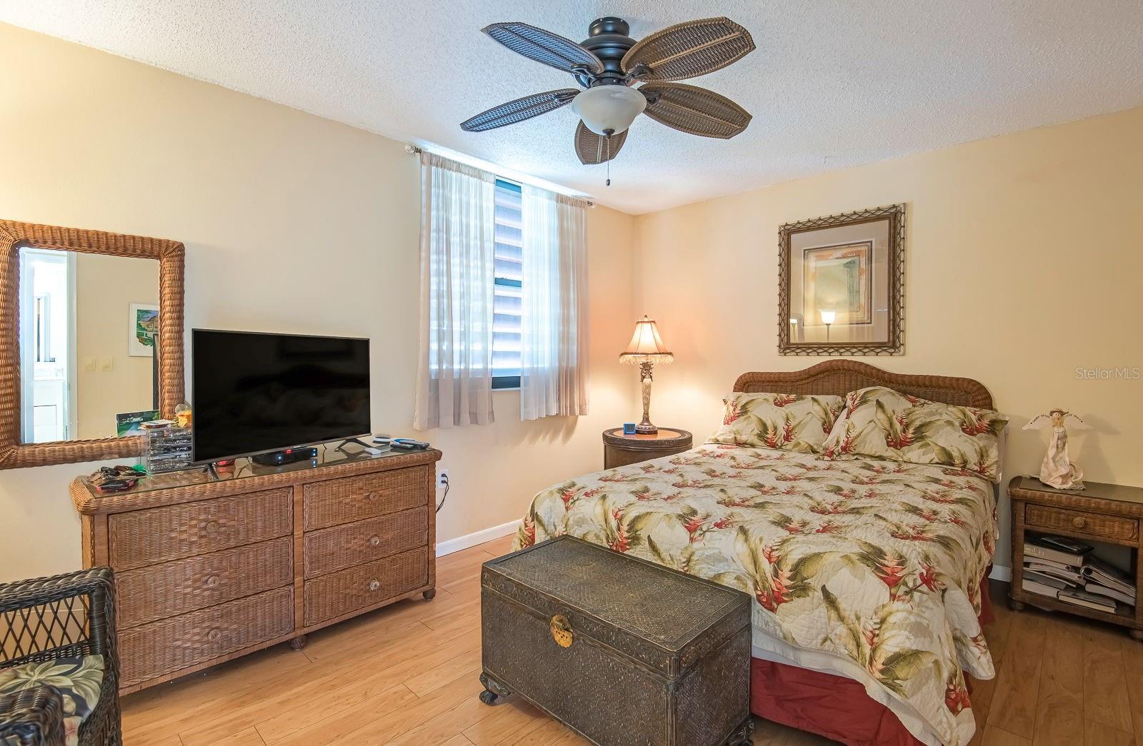 Image 36 of 39 For 523 Spring Lakes Boulevard