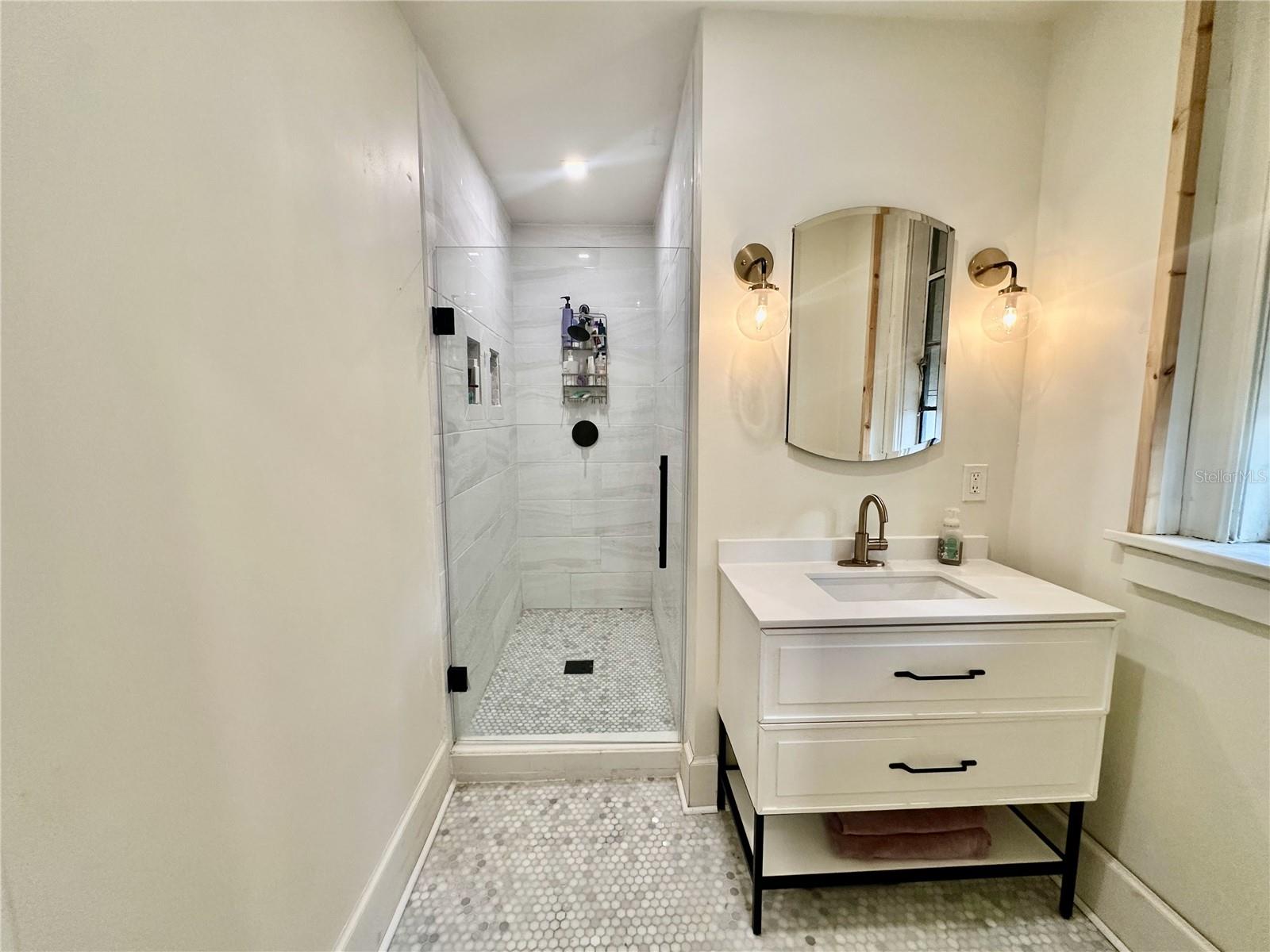 Image 10 of 11 For 210 17th Street W 15