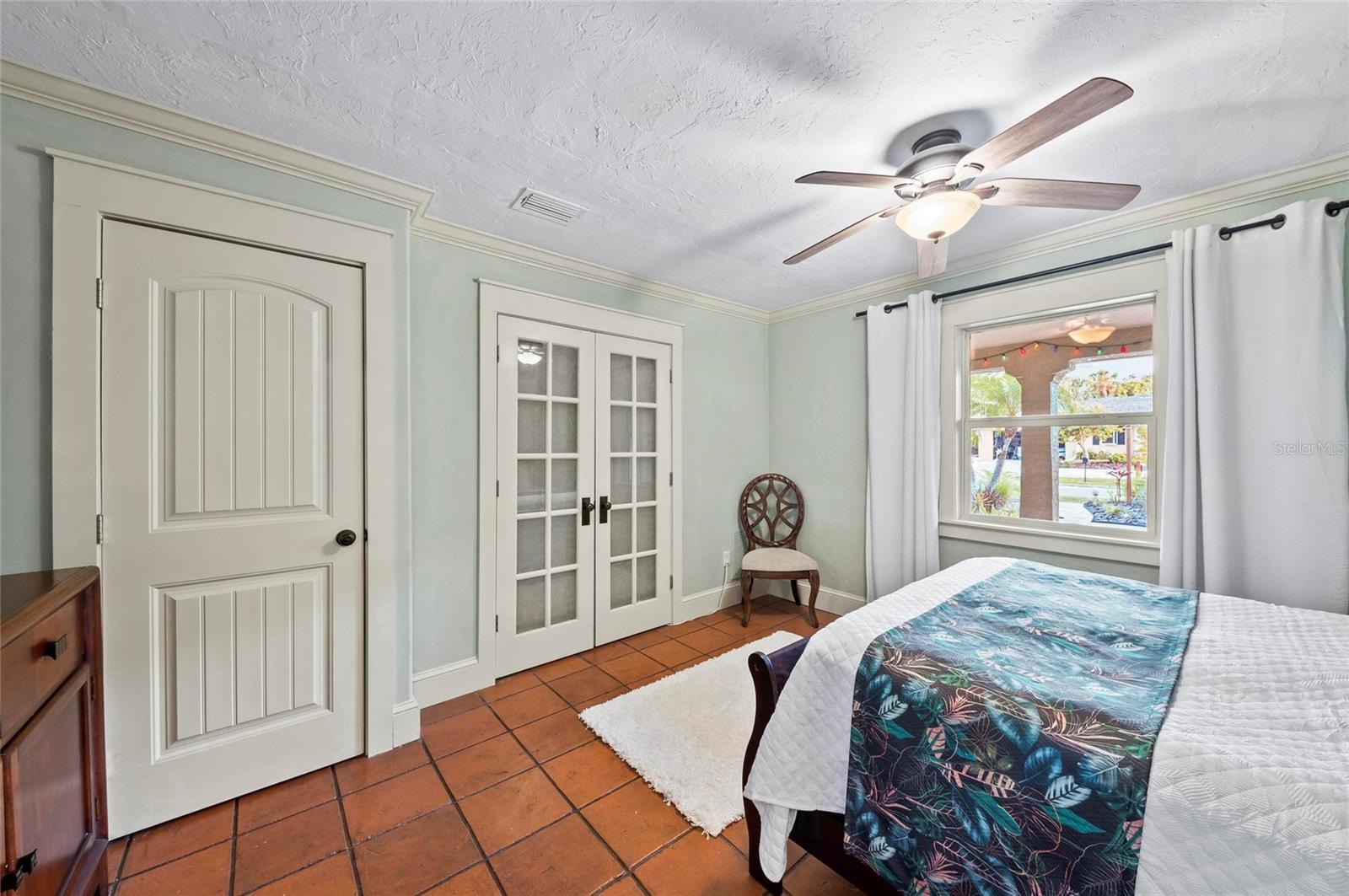 Image 72 of 90 For 941 Virginia Drive