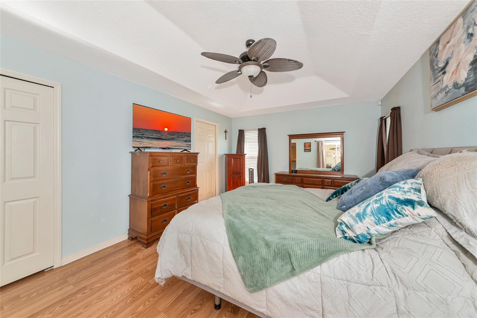 Image 16 of 47 For 3718 61st Drive E