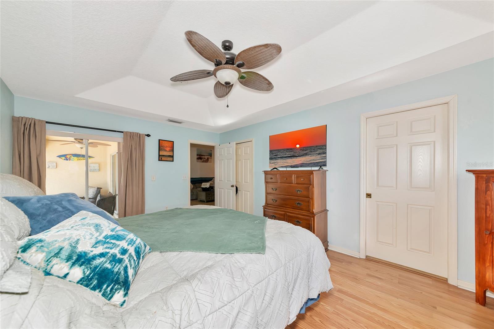 Image 18 of 47 For 3718 61st Drive E