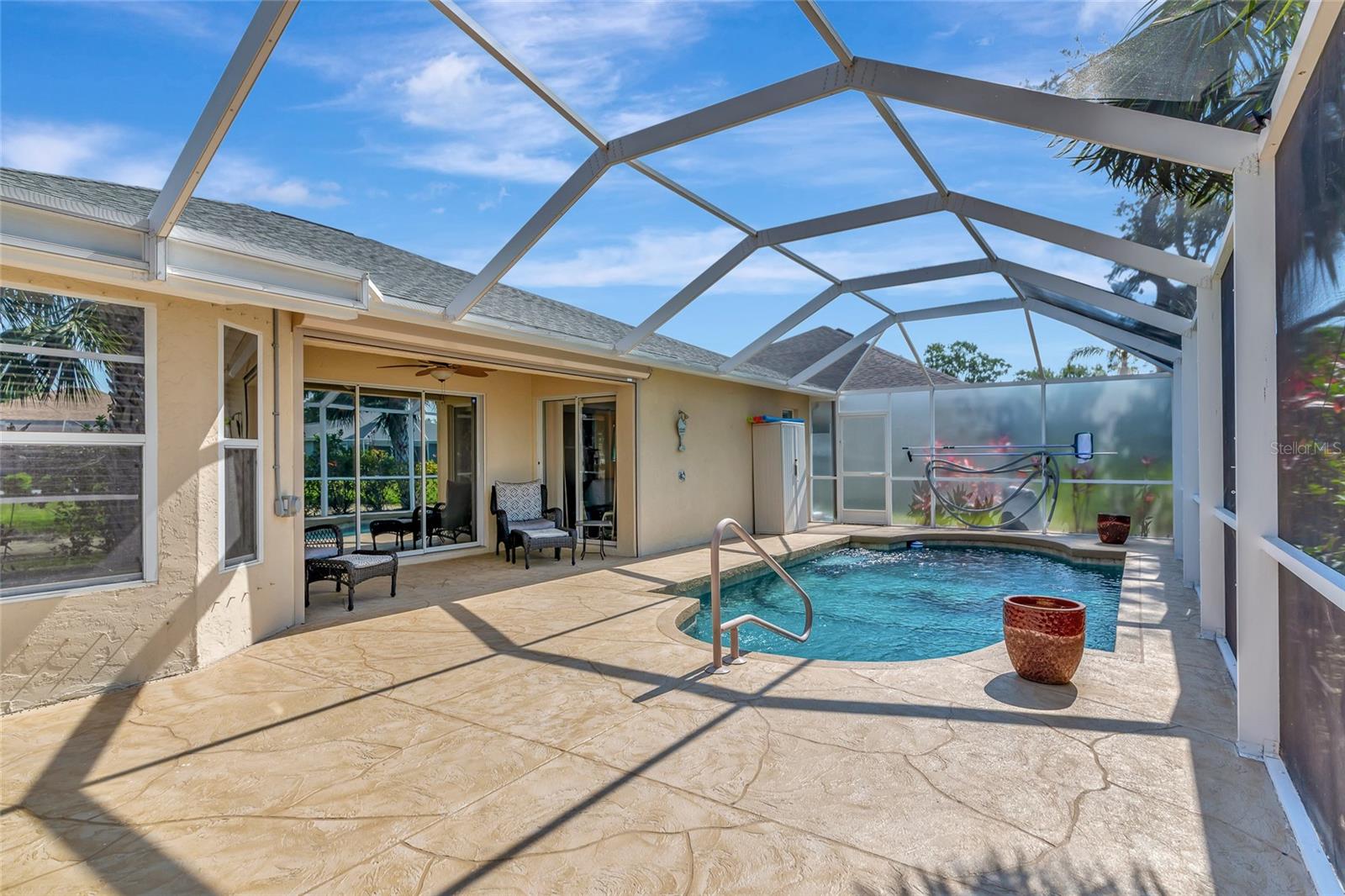 Image 27 of 47 For 3718 61st Drive E