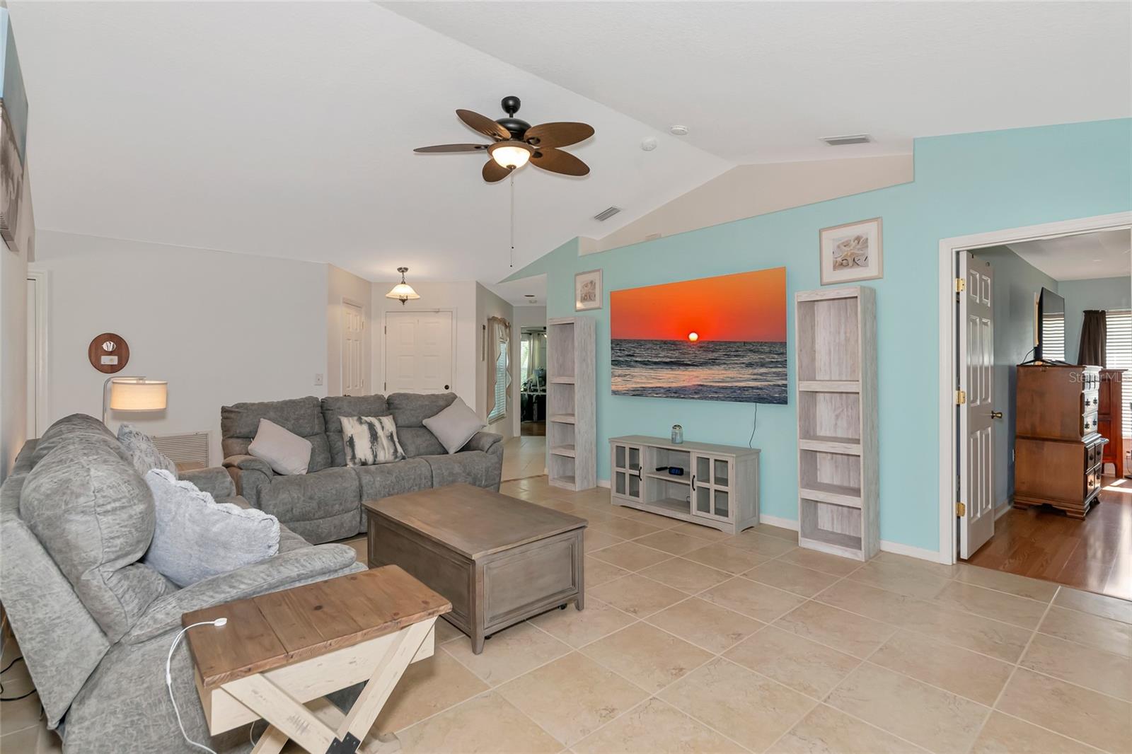 Image 4 of 47 For 3718 61st Drive E