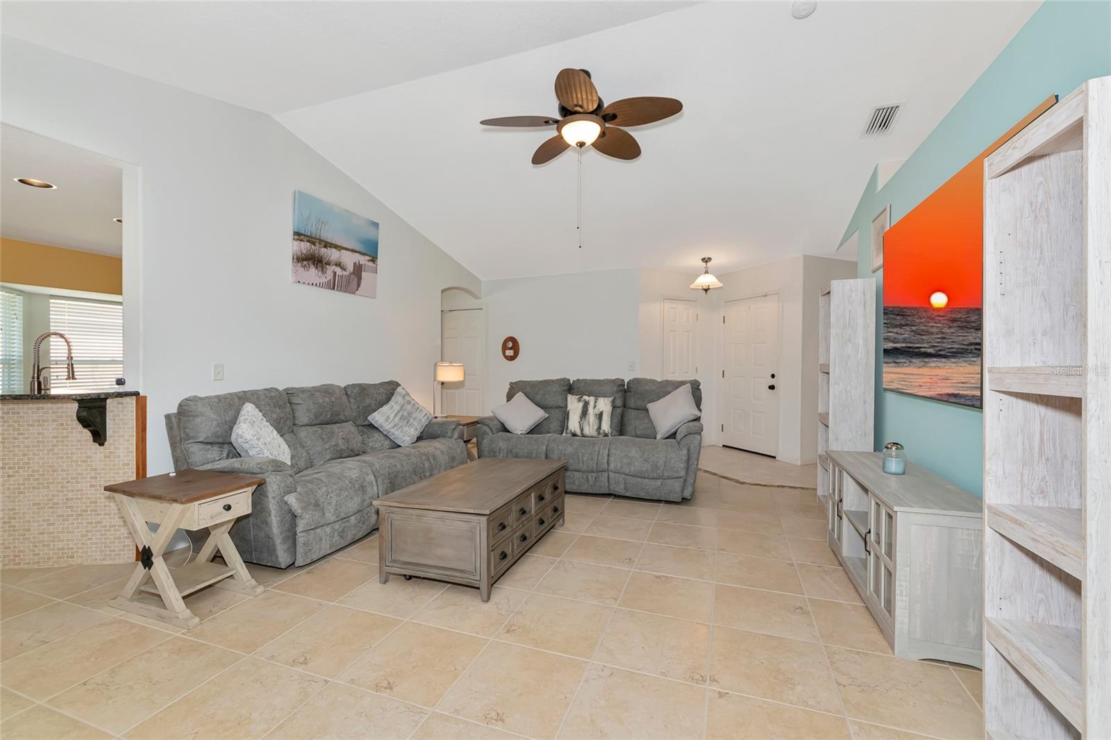 Image 5 of 47 For 3718 61st Drive E