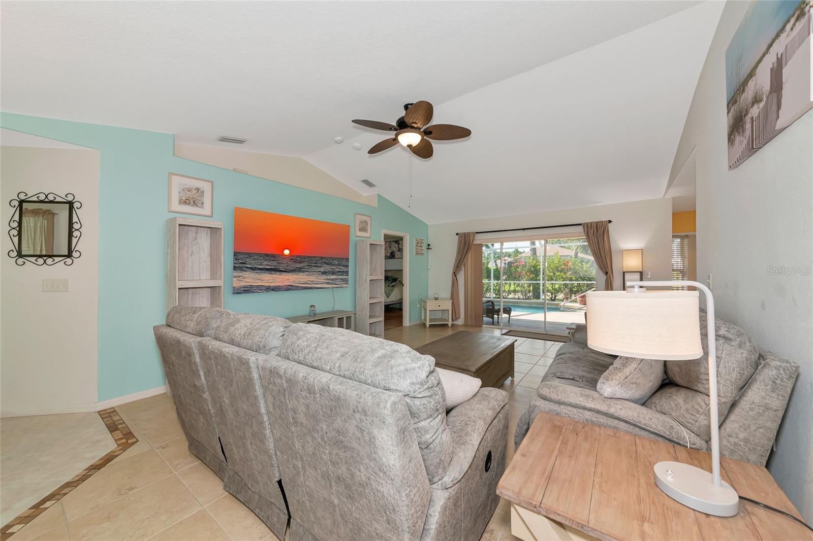 Image 6 of 47 For 3718 61st Drive E