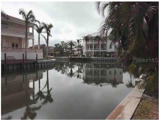 Image 4 of 5 For 940 Siesta Key Place Place