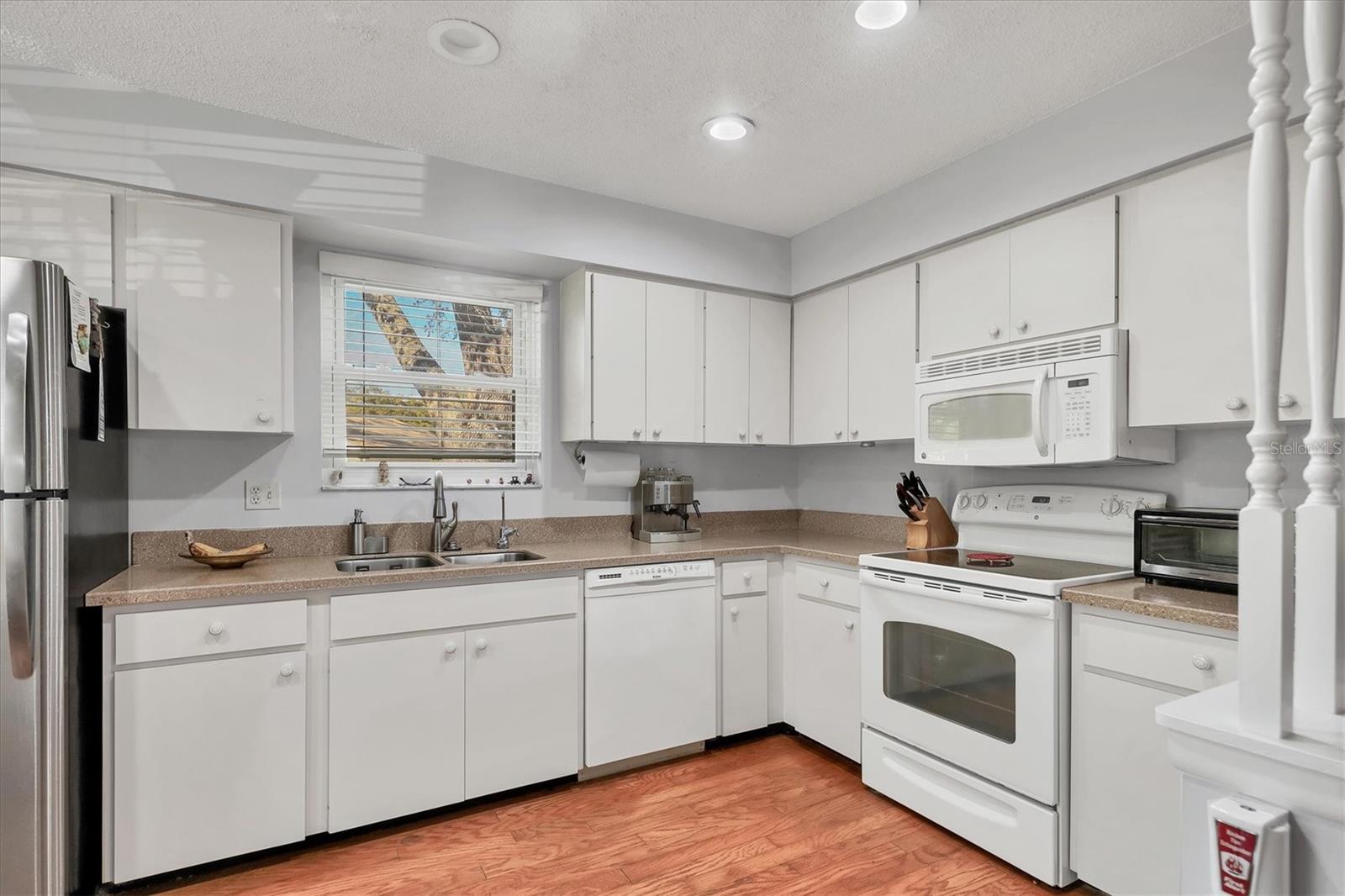 Image 10 of 29 For 3336 Tallywood Court 7084