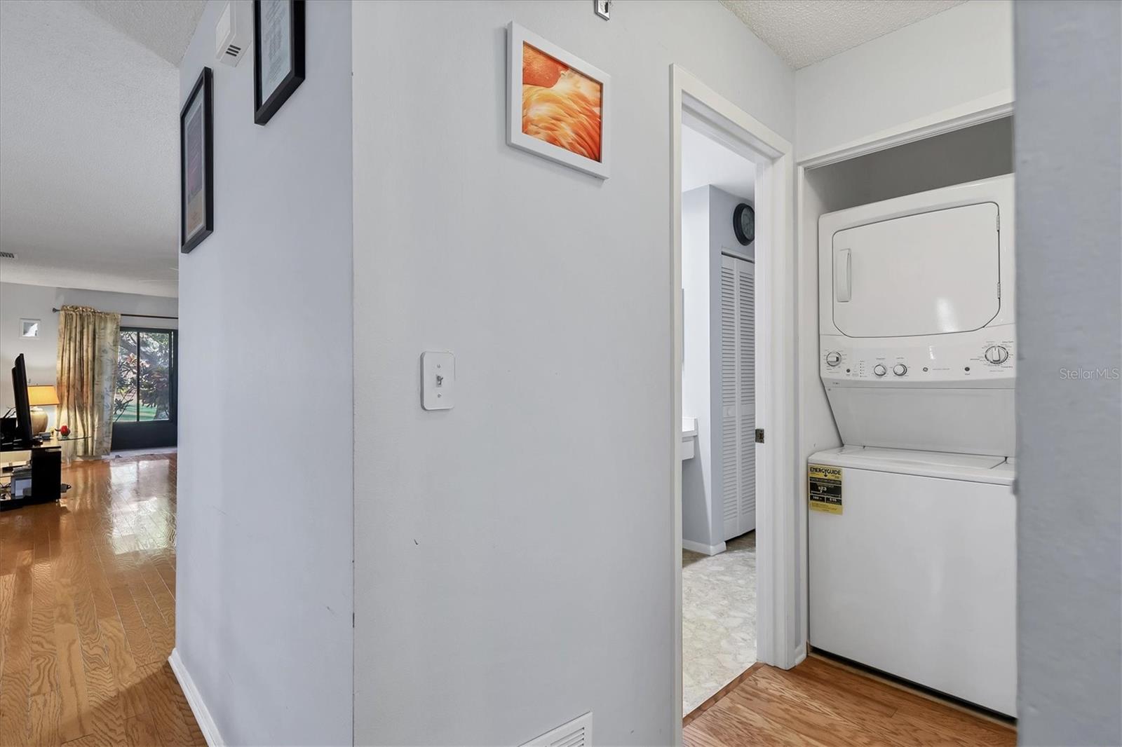 Image 18 of 29 For 3336 Tallywood Court 7084